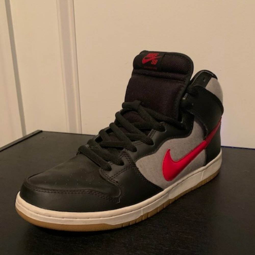 Nike SB Dunk High University Red Medium Grey Size 12
